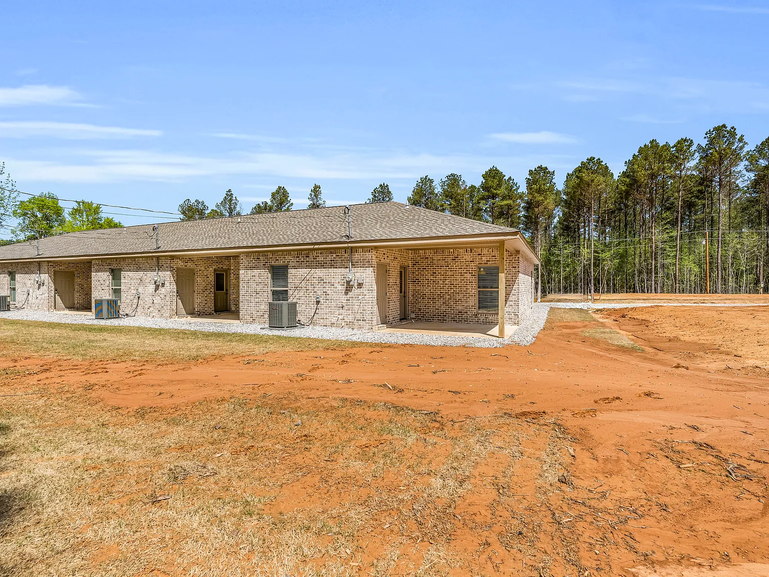 3 bed, 1000 sqft, $1,390 — Photo 3