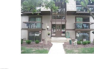 9540 Cove Dr UNIT 12, North Royalton, OH 44133