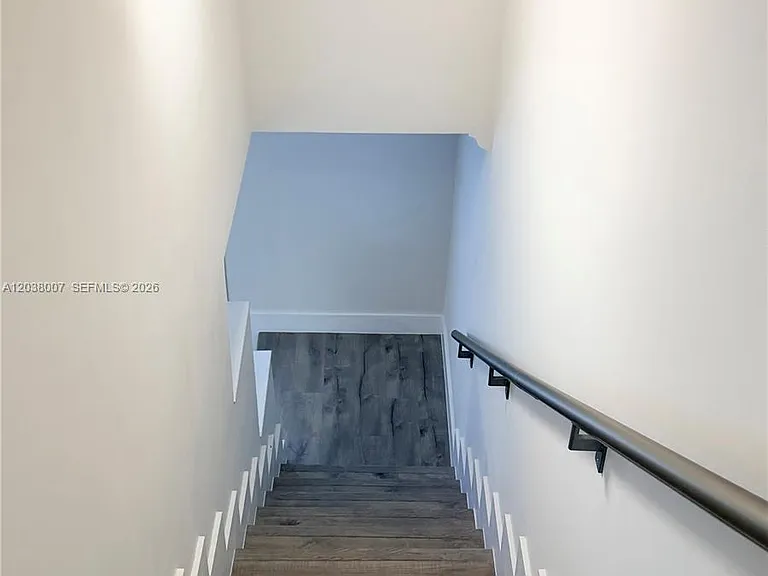 15 Madeira Ave #2 — Photo 6