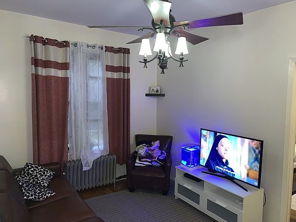 2nd image of 2217 19th St APT 24