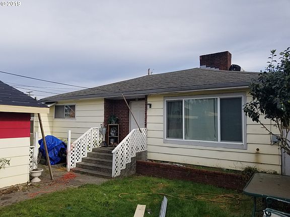 4th image of 2245 Broadway Ave