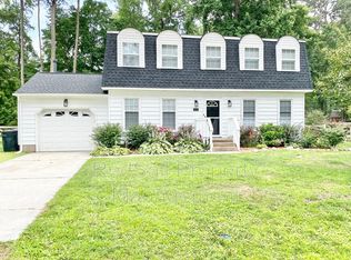 318 Sharon Dr, Seaford, VA 23696