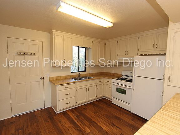 2nd image of 2876 F St