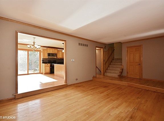 5th image of 3N253 Bernice Dr