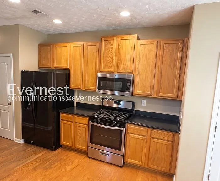 75 Greenland Dr — Photo 4