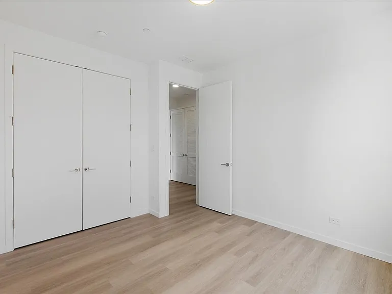 204 S Leavitt St #402 — Photo 18