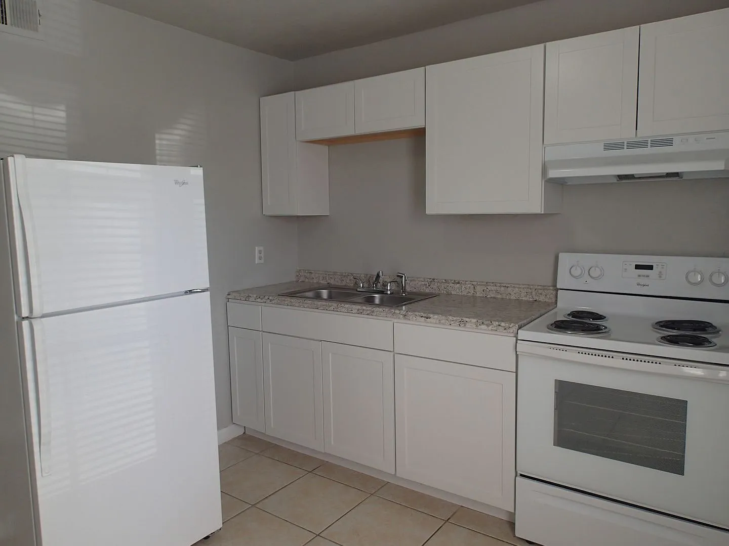 2BD/1B Apartment in Valdosta, GA. — Photo 3