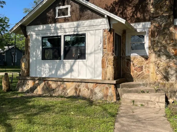102 Walnut Ave, Walnut Springs, TX 76690