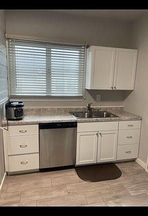 5th image of 3110 Olive St