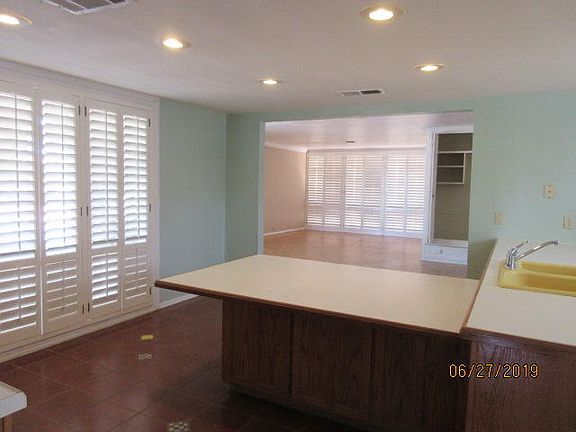 4th image of 3916 Waymore Dr