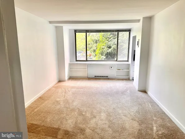 1111 Arlington Blvd APT 210, Arlington, VA 22209