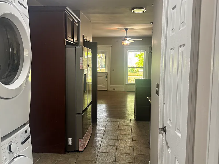 215 Highland Ave #1 — Photo 3