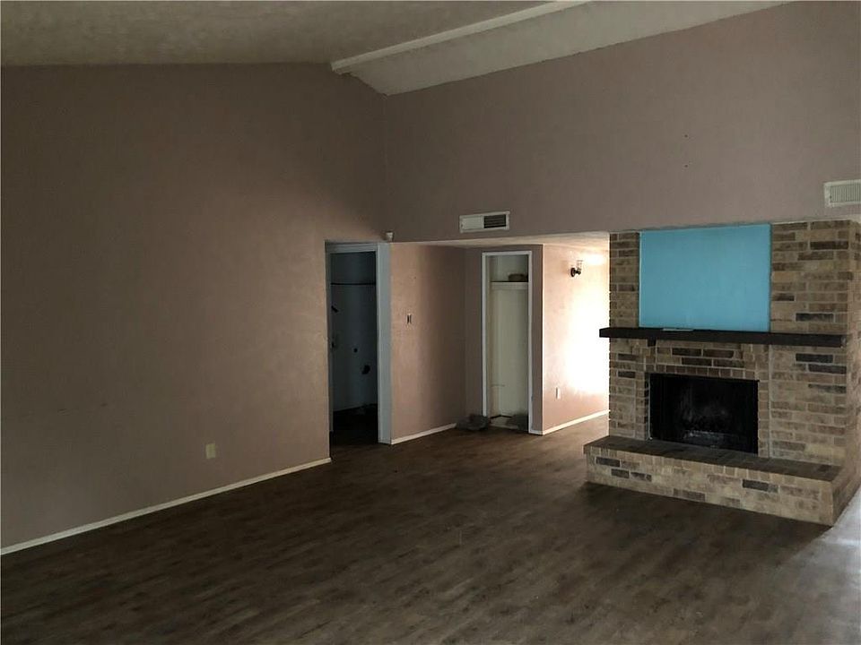 2nd image of 4144 Silverberry Ave