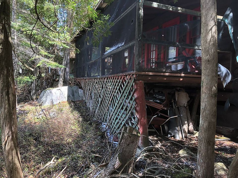 2nd image of 6 Henderson Rd