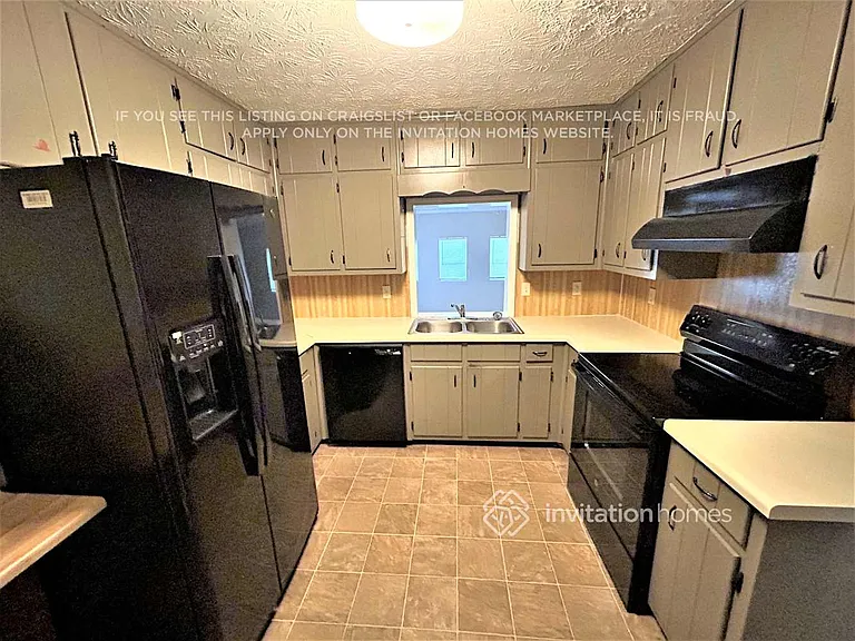 1830 Abercorn Way — Photo 8