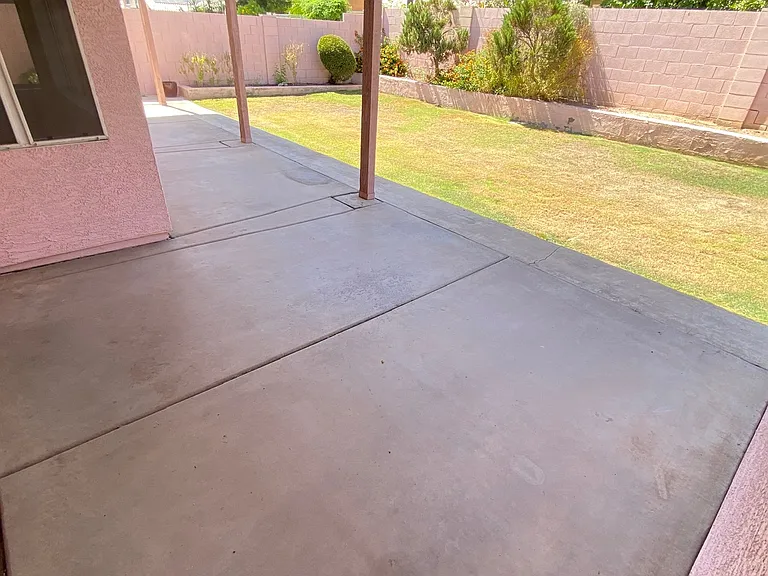 3358 E Wickieup Ln — Photo 37