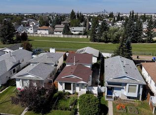 278 Kirkwood Ave NW, Edmonton, AB T6L 5A8