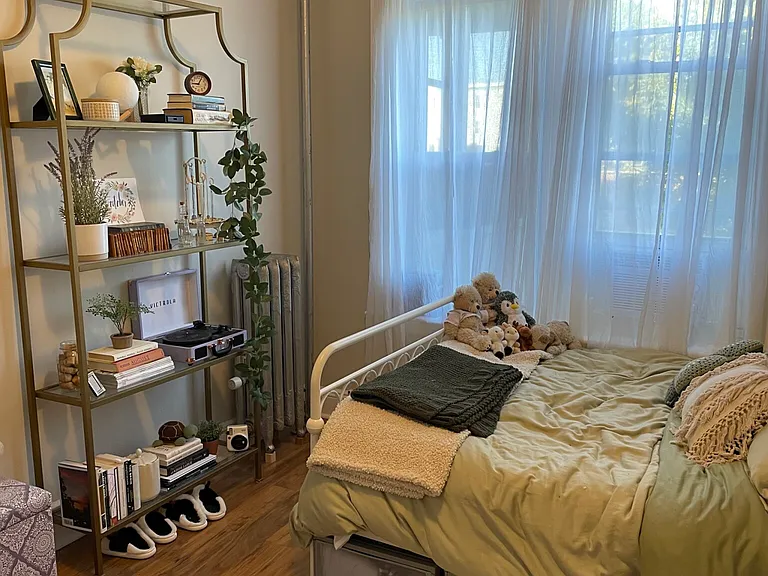 33 Highgate St #6 — Photo 23