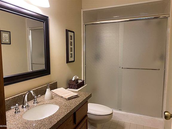 3rd image of 43113 W Kirkwood Dr