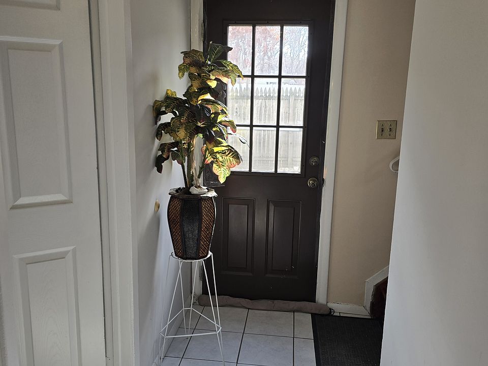 1st image of 297 Mount Vernon Ave #1