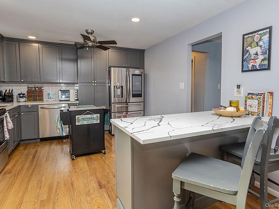 3rd image of 70 Kent Shore Drive