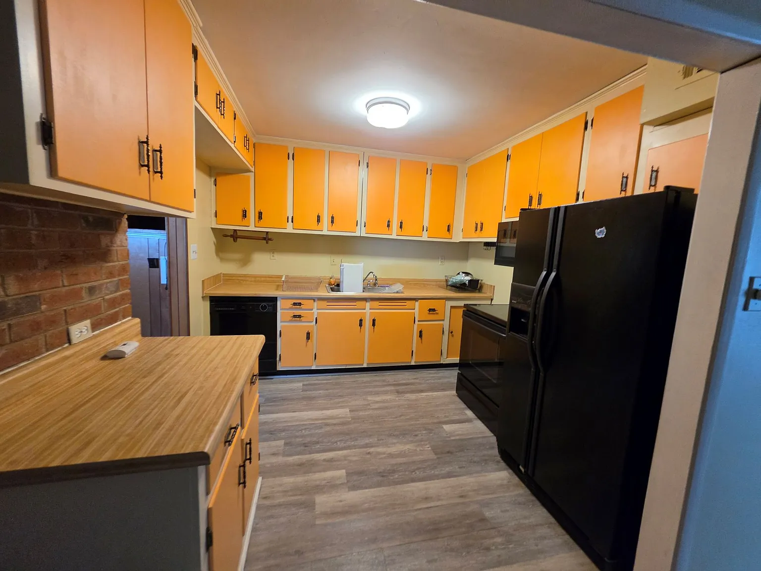 4 bed, 1600 sqft, $1,475 — Photo 2