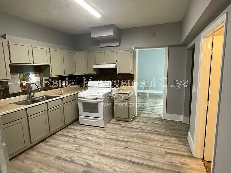 2931 Bryant Ave N #2 — Photo 1