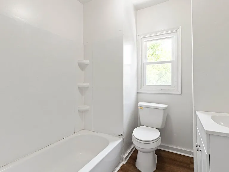 516 N Center St — Photo 19