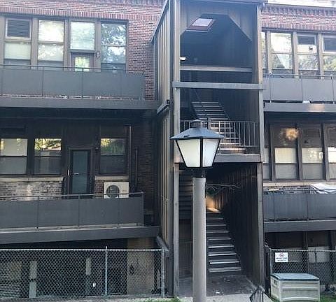 3rd image of 60 Kensico Rd APT 17