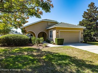 9030 Penelope Dr, Weeki Wachee, FL 34613