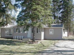 5425 Pleasant Valley Rd, Manitou Beach, MI 49253