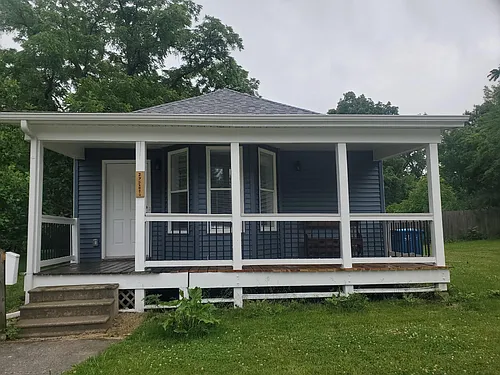 275 W Main St Photo 1