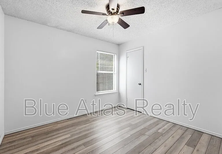 2747 Countryside Ln — Photo 12