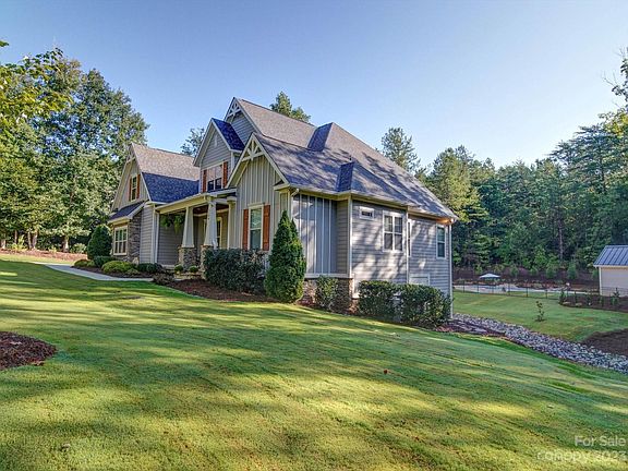4th image of 1196 Misty Creek Dr