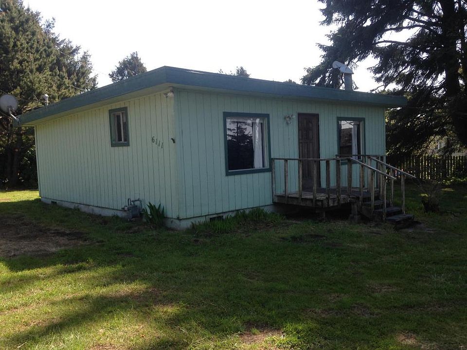 1st image of 6111 NE Oar Dr