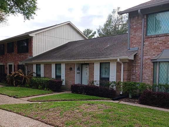 2nd image of 10119 Kemp Forest Dr