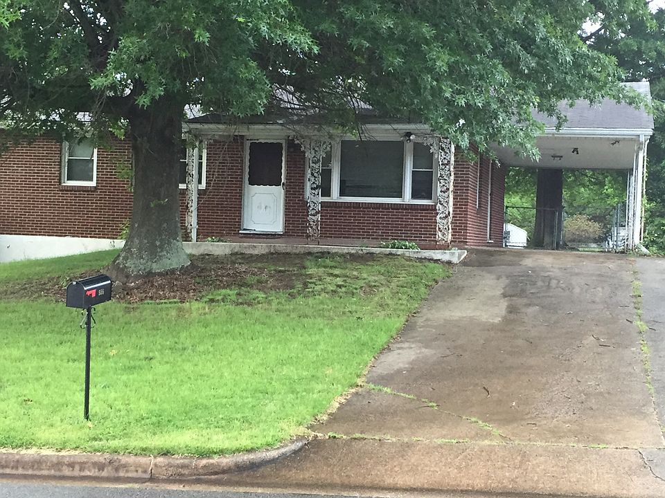 1st image of 555 Cedarbrook Dr