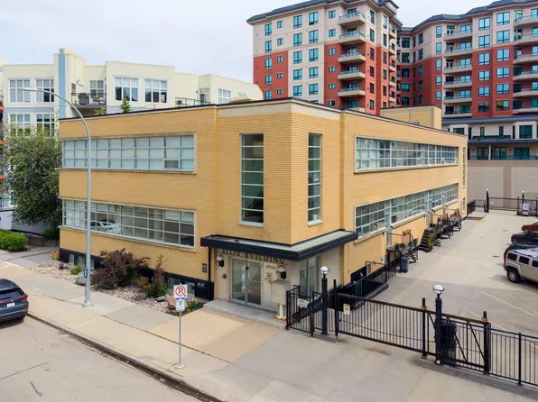 10123 112th St NW #202, Edmonton, AB T5K 1M1