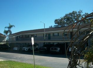 9821 113th St APT 104, Seminole, FL 33772