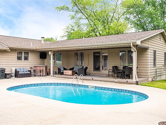 3rd image of 3660 Dorothy Ln