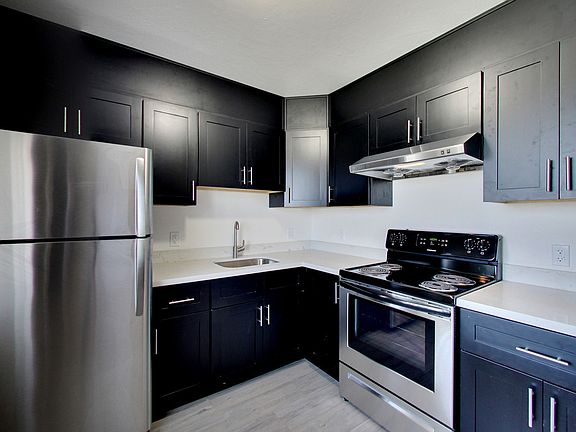 2nd image of 1351 La Playa St APT 24