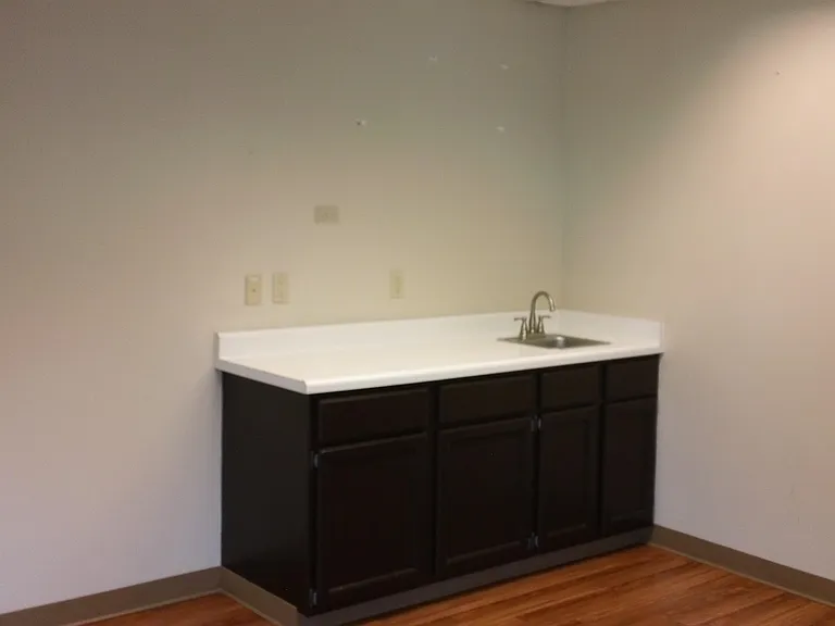 715 Post Rd — Photo 5