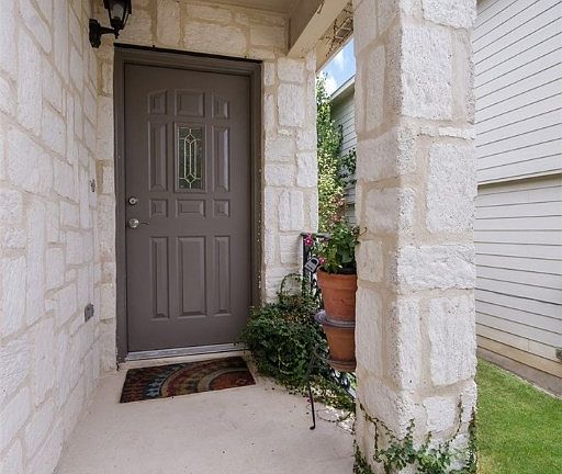 3rd image of 7634 Lost Creek Way