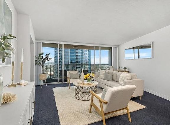 4th image of 700 E Ocean Blvd #76