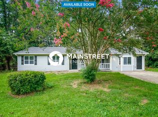 3075 Palomino Dr, Powder Springs, GA 30127