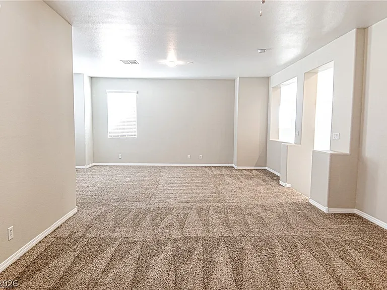 6545 Black Oaks St — Photo 32