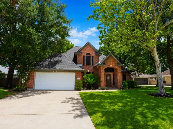 112 Portulaca St, Lake Jackson, TX 77566