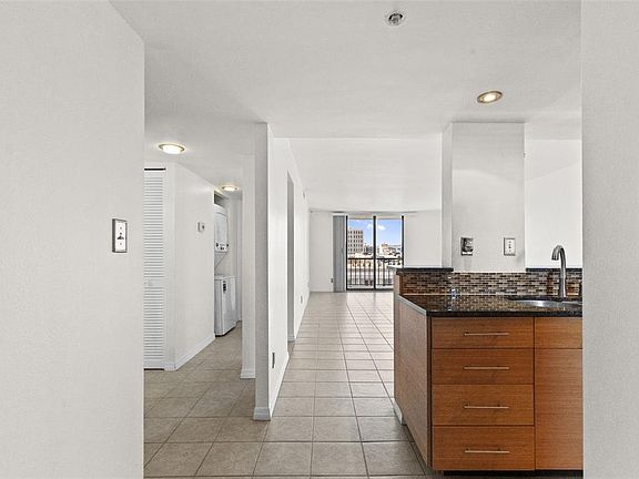 3rd image of 201 W Laurel St APT 907