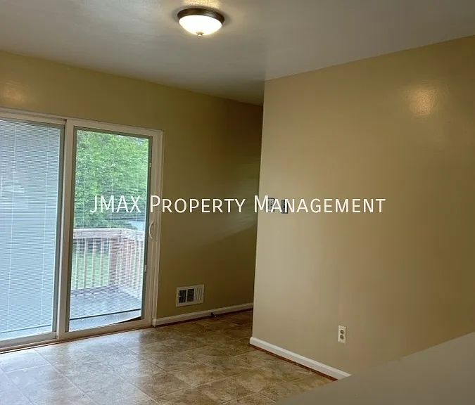 5240 Springlawn Ave — Photo 6