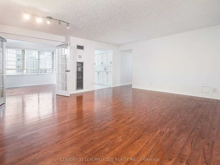 633 Bay St #2204 — Photo 5